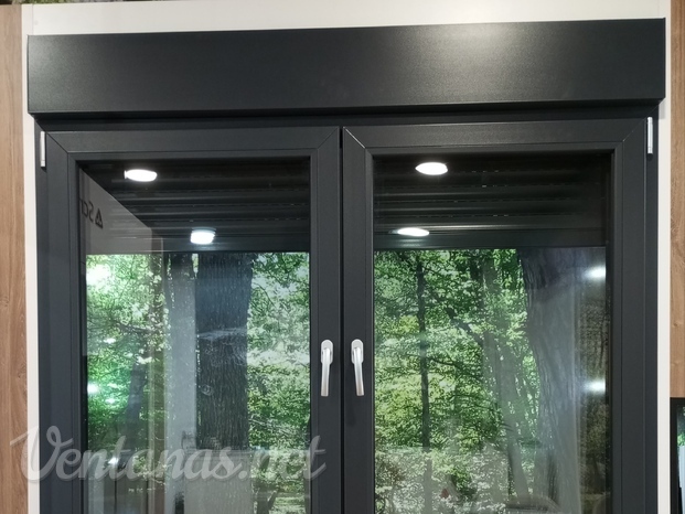 Ventana pvc antracita.jpg